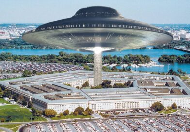 Šéf Pentagonu pro UFO říká, že přítomnost mimozemské mateřské lodi v naší sluneční soustavě je možná