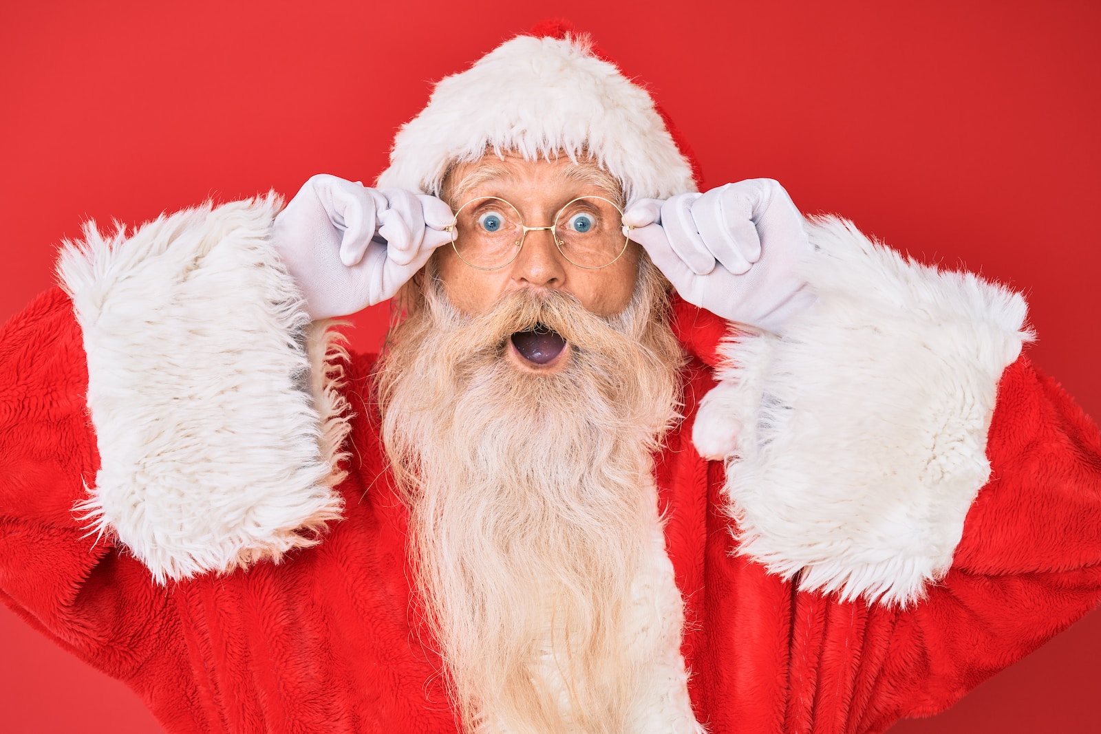 santa claus with red background