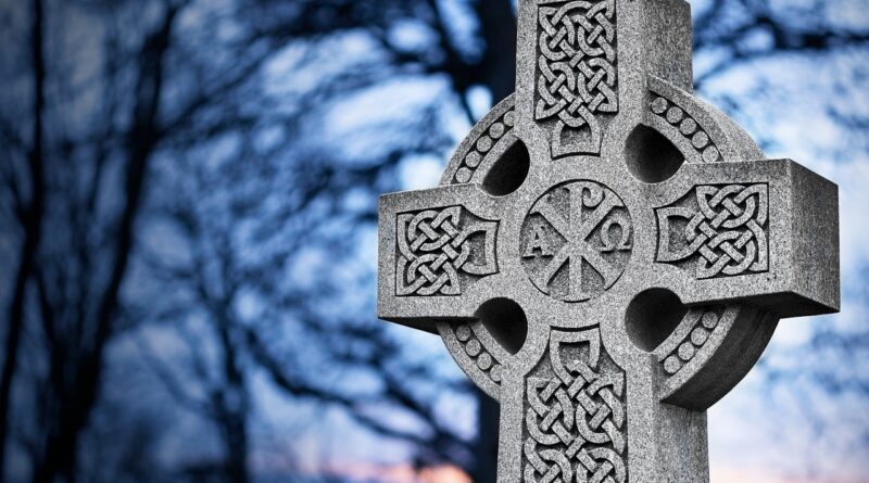 celtic tombstone, celtic gravestone, celtic headstone