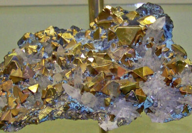 Pyrit, známý také jako bláznovo zlato, může obsahovat cenné lithium
